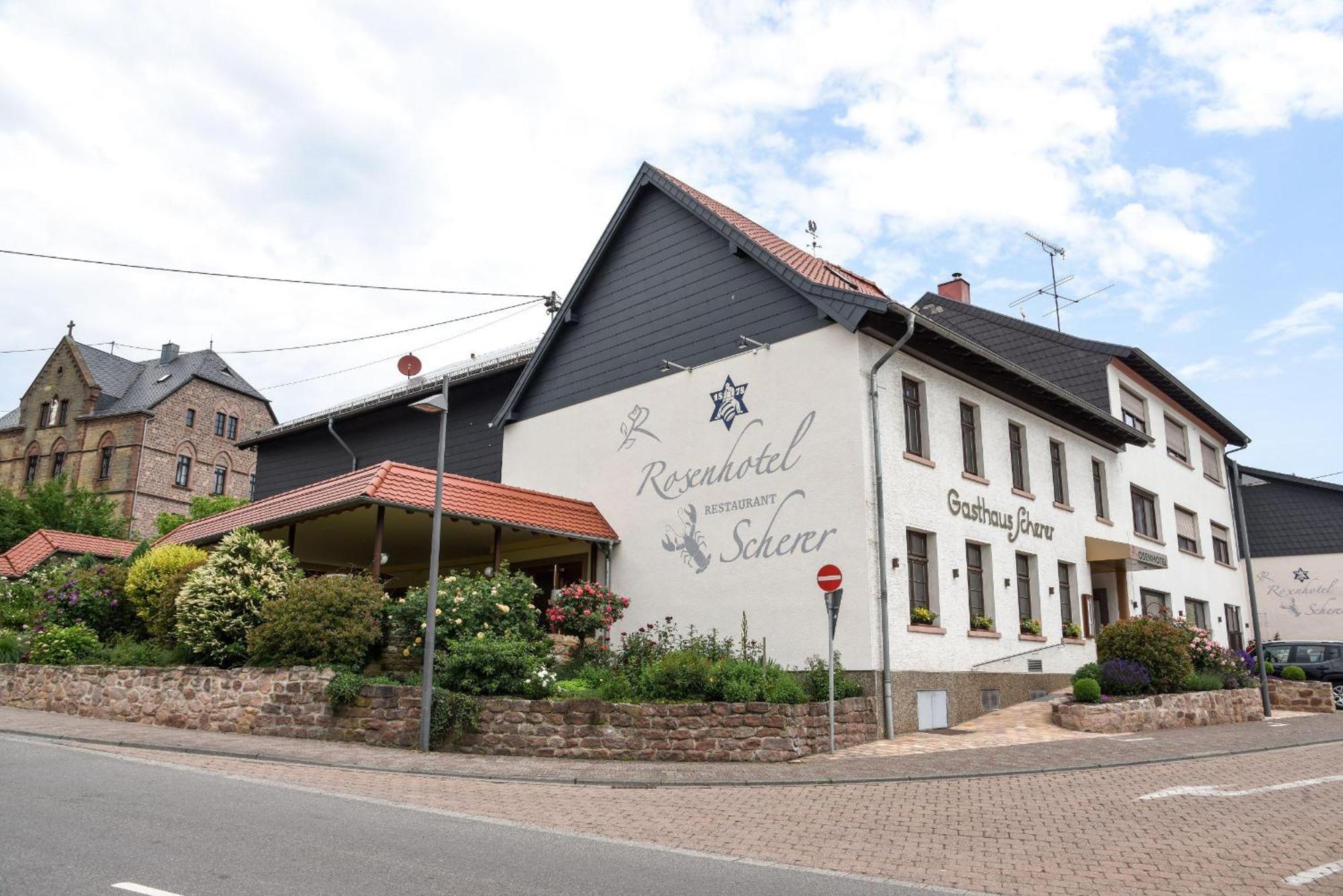Rosenhotel Scherer Schiffweiler Exterior photo